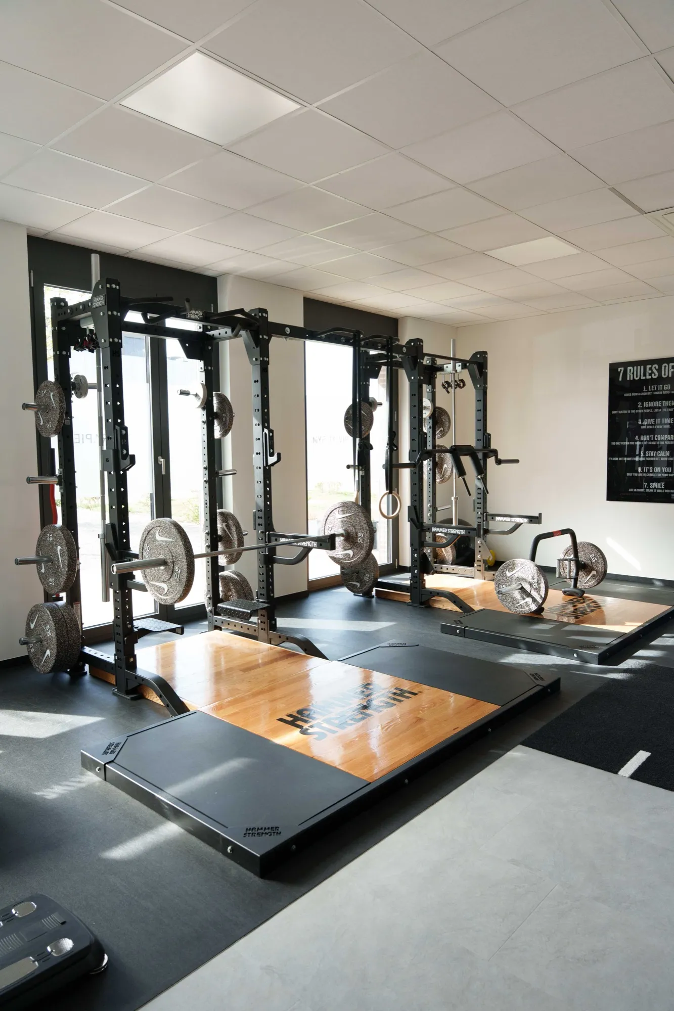 Krafttraining-Bereich im GymMed Heidelberg